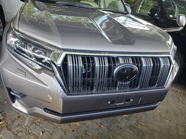 Toyota Land Cruiser Prado 2019 Beige