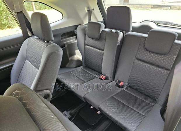 New Toyota Innova 2024 Silver