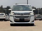 Toyota Vellfire 2018 White for sale