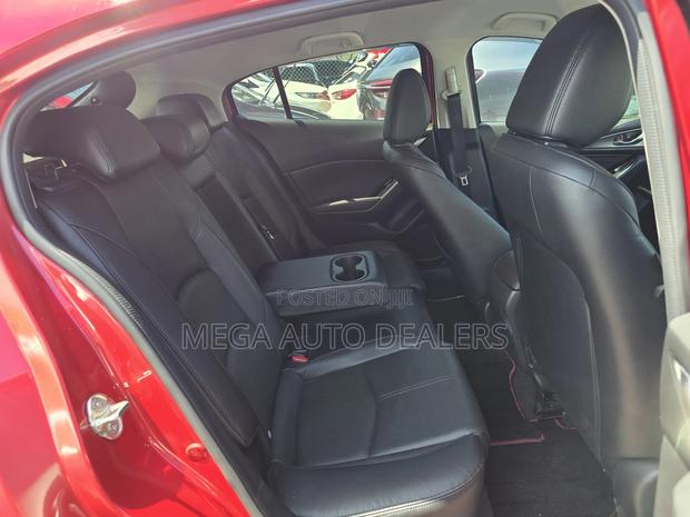 Mazda Axela 2018 Red