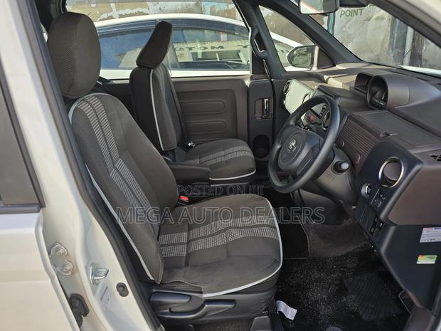 Toyota Spade 2018 White