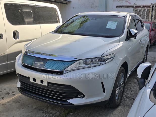 Toyota Harrier 2018 White