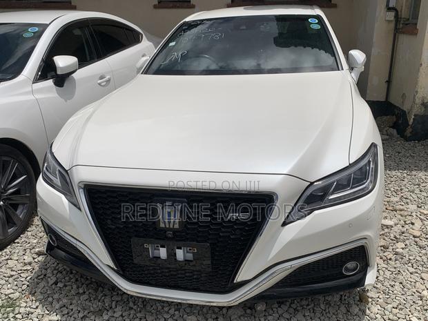 Toyota Crown 2018 Pearl