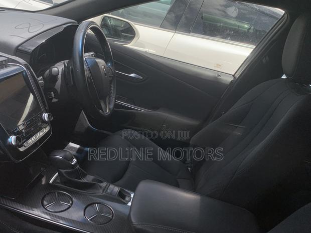 Toyota Crown 2018 Pearl