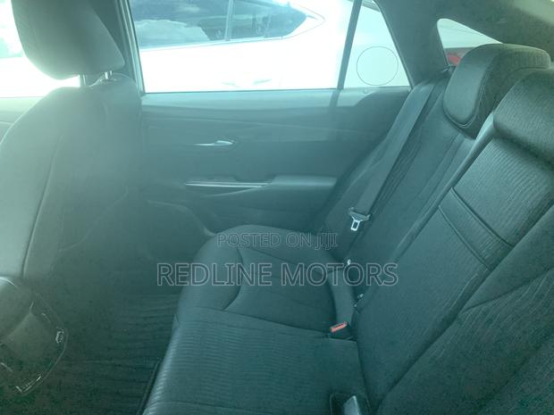 Toyota Crown 2018 Pearl
