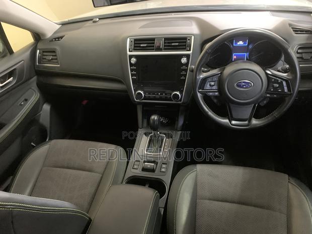 Subaru Outback 2.5i AWD 2018 Off white