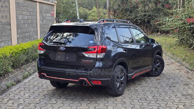 Subaru Forester Premium AWD 2019 Gray