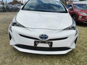 Toyota Prius 2018 White for sale