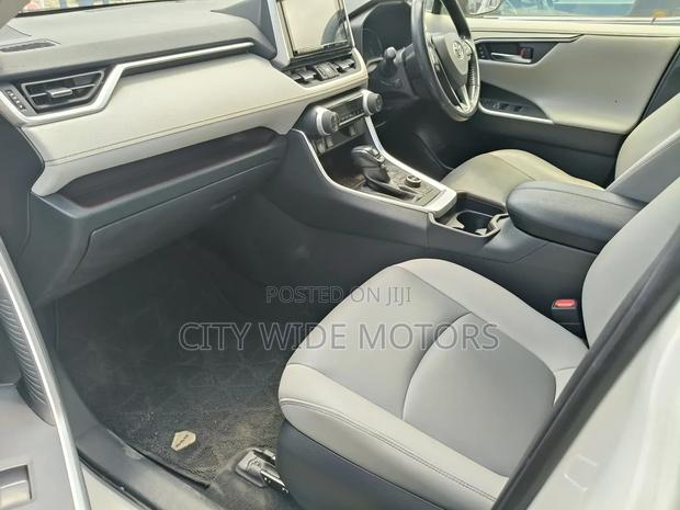 Toyota RAV4 Adventure 2019 White