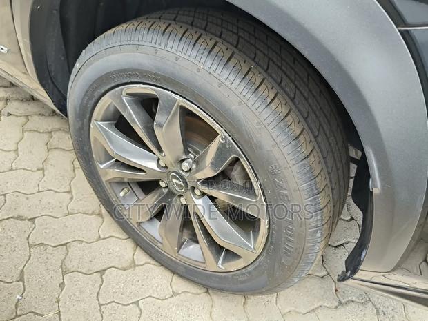 Lexus NX 300h Base 4x4 (2.5L 4cyl 2A) 2018 Black