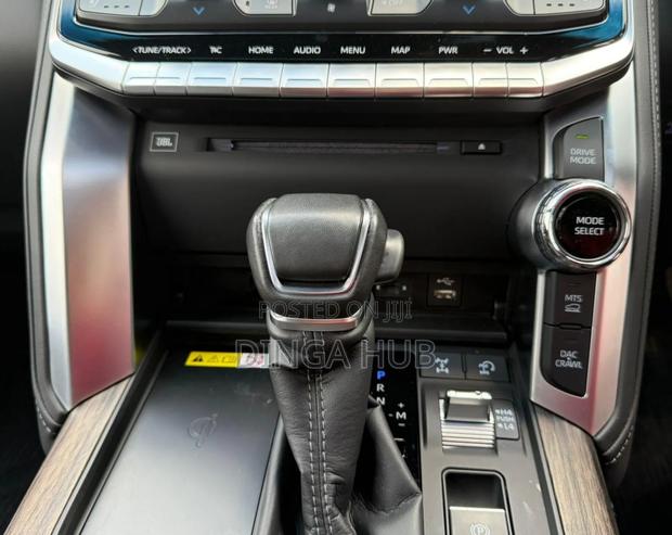 Toyota Land Cruiser LC300 2023 Black