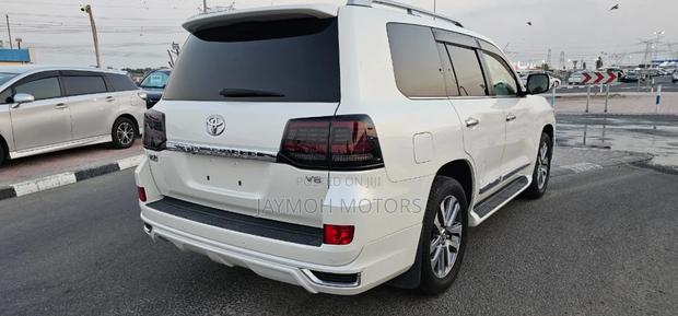 Toyota Land Cruiser 2017 Pearl