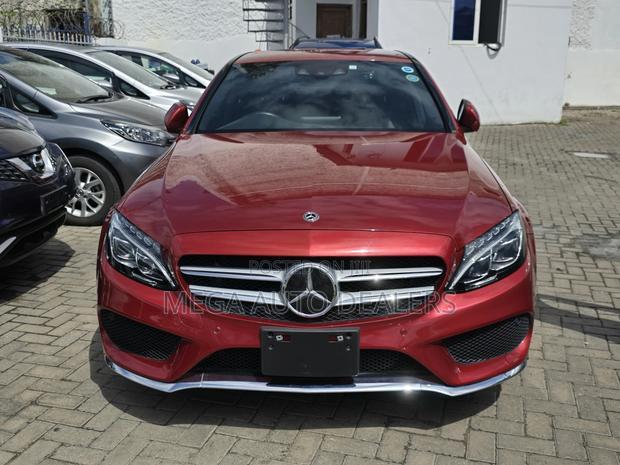 Mercedes-Benz C220 Classic 2018 Red