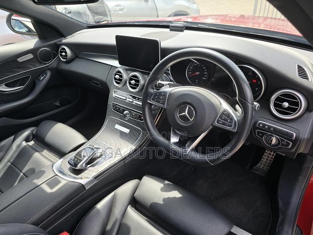 Mercedes-Benz C220 Classic 2018 Red