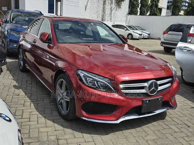 Mercedes-Benz C220 Classic 2018 Red