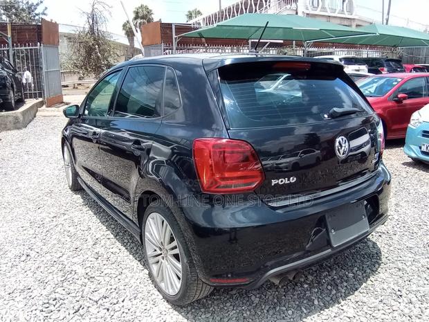 Volkswagen Polo 2015 Black