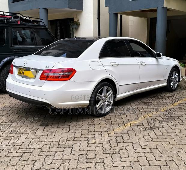 Mercedes-Benz E250 2010 Pearl
