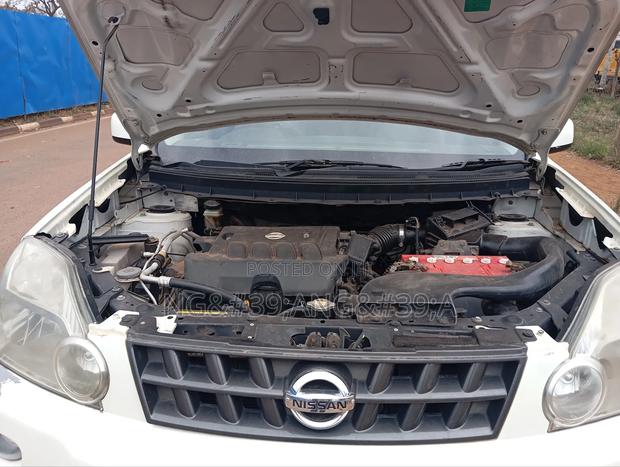 Nissan X-Trail 2010 White