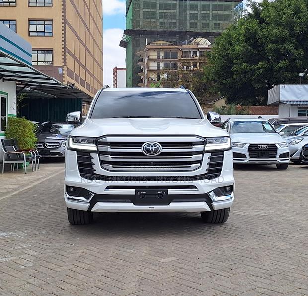 Toyota Land Cruiser 2021 Pearl