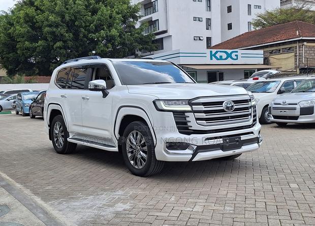 Toyota Land Cruiser 2021 Pearl