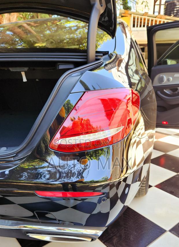 Mercedes-Benz E200 2018 Black