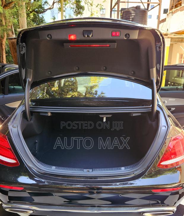 Mercedes-Benz E200 2018 Black