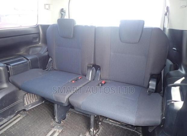 Toyota Noah 1.8 FWD Hybrid (7 seater) 2018 Black