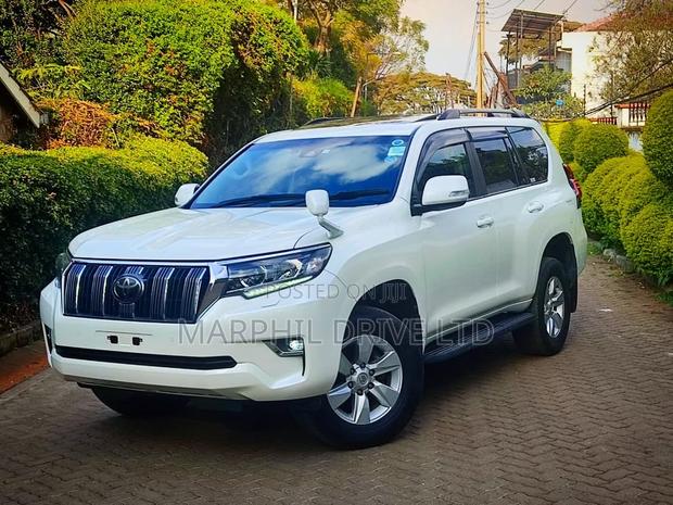 Toyota Land Cruiser Prado 2.8 2019 White
