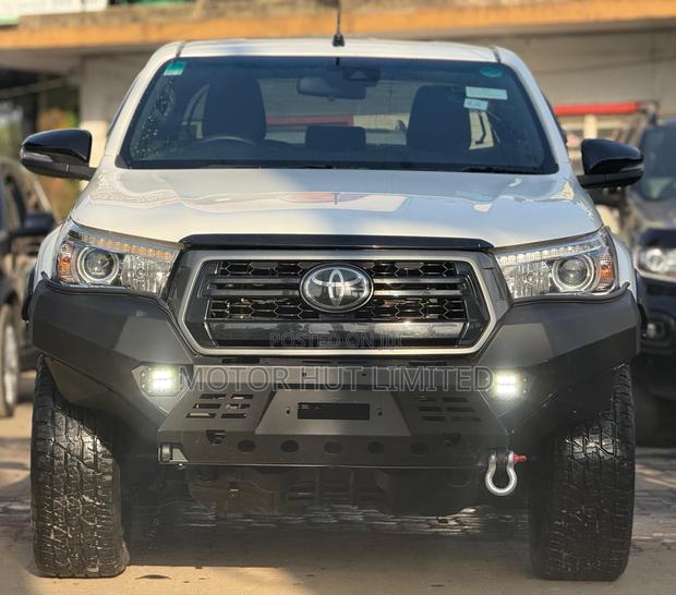 Toyota Hilux 2.4 Diesel 2020 White