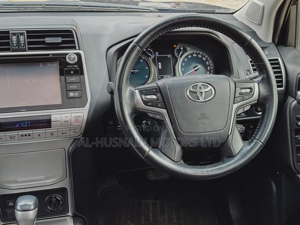 Toyota Land Cruiser Prado 2.8 2019 Black
