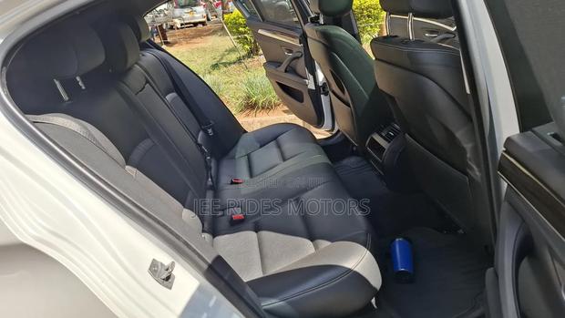 BMW 528i 2017 White