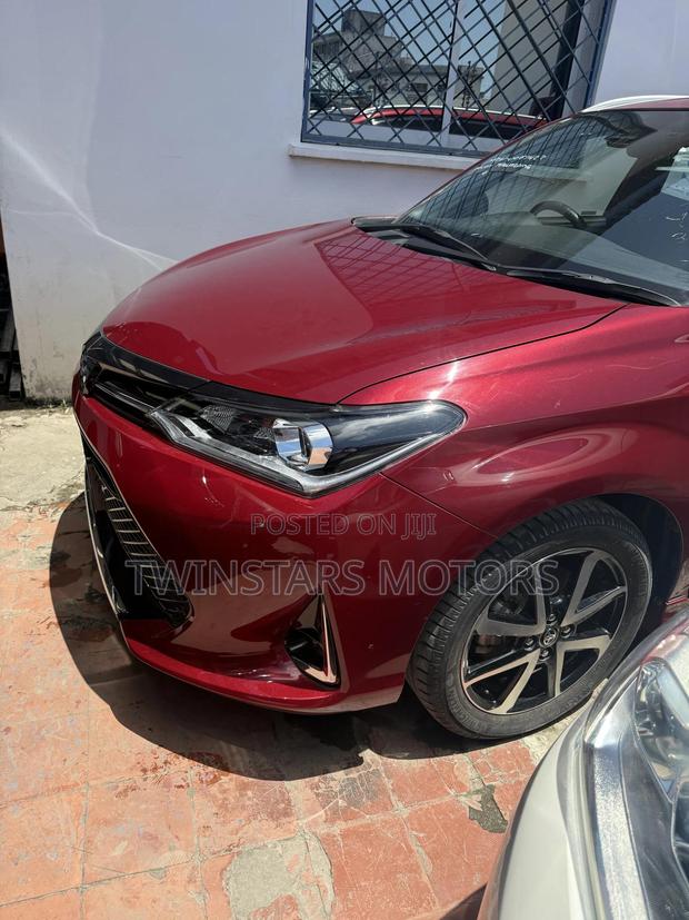 Toyota Corolla Fielder 1.5 Hybrid FWD 2019 Red
