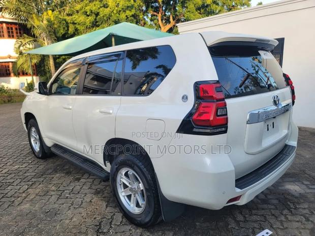 Toyota Land Cruiser Prado 2.8 2020 Pearl