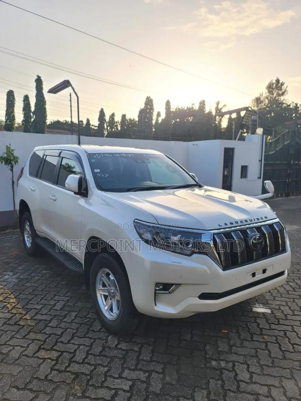 Toyota Land Cruiser Prado 2.8 2020 Pearl