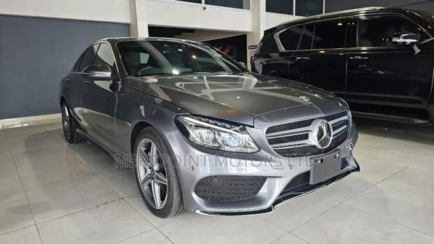 Mercedes-Benz C200 2019 Gray