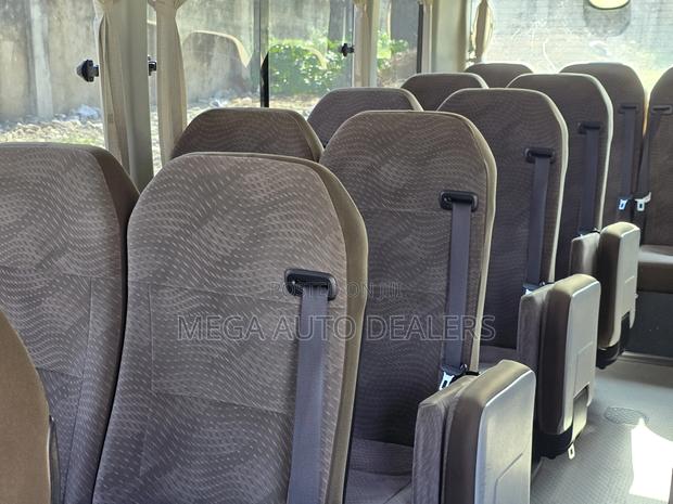 Toyota Coaster 2018