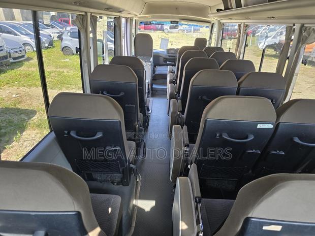 Toyota Coaster 2018
