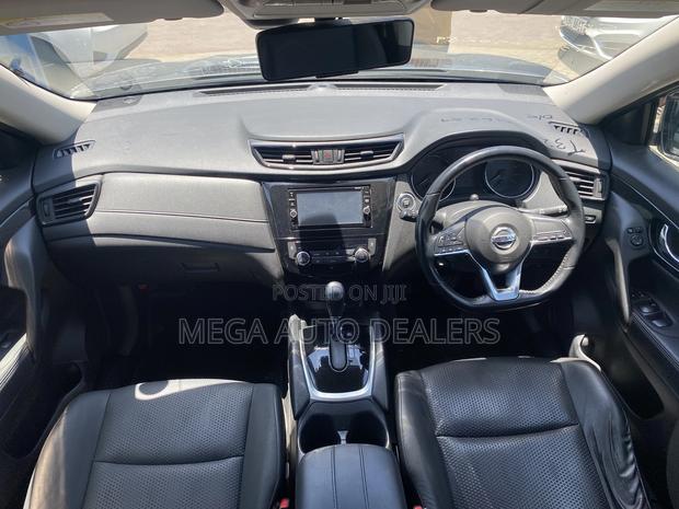 Nissan X-Trail 2018 Gray