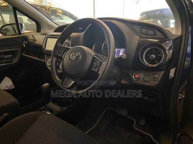 Toyota Vitz 2018 Blue