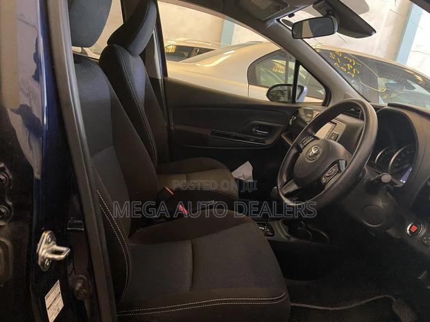 Toyota Vitz 2018 Blue