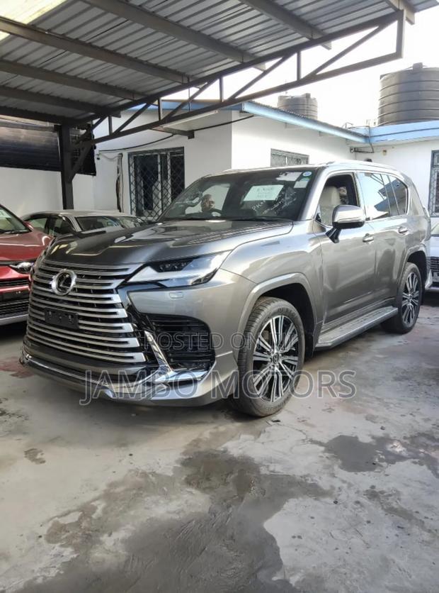 Lexus LX 600 2024 Green