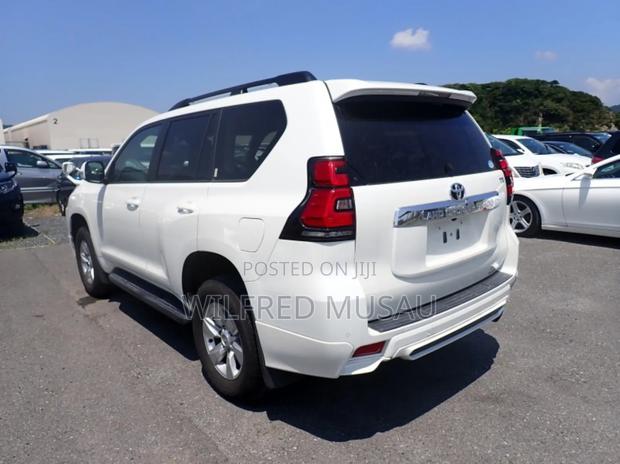 Toyota Land Cruiser Prado 2.7 2018 White
