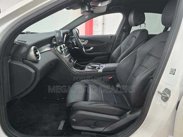 Mercedes-Benz C200 2018 White