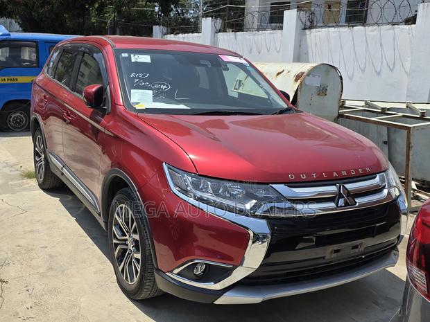 Mitsubishi Outlander 2018 Red