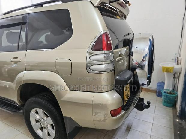 Toyota Land Cruiser Prado 3.0 D-4D 3dr 2007 Gold