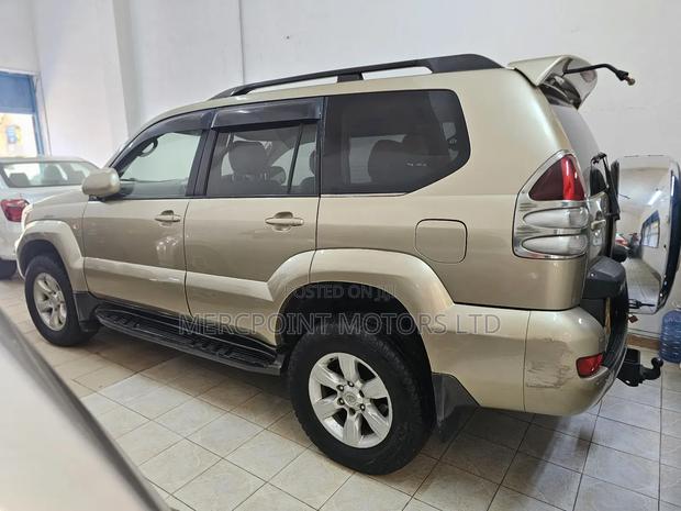 Toyota Land Cruiser Prado 3.0 D-4D 3dr 2007 Gold