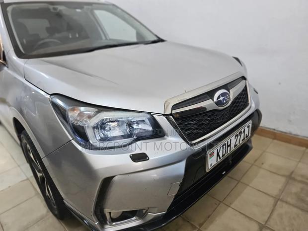 Subaru Forester 2.0XT Premium AWD 2016 Silver