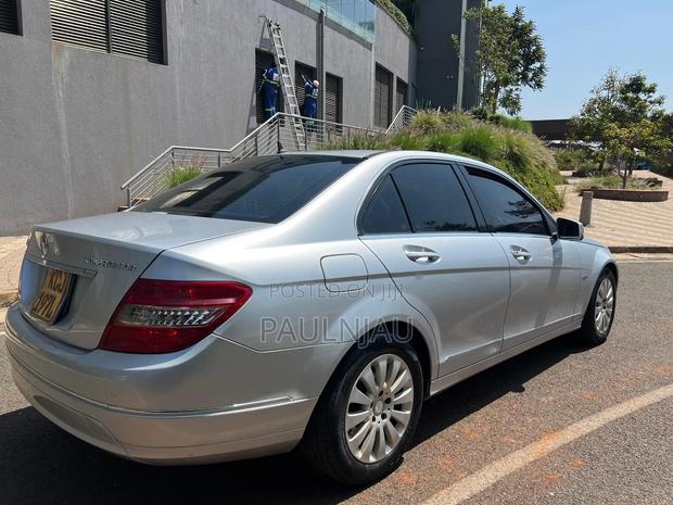 Mercedes-Benz C200 2010 Gray