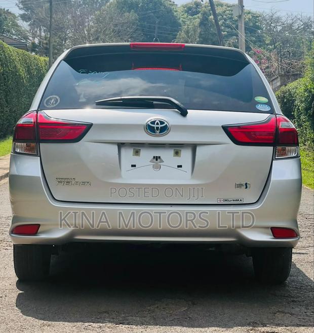 Toyota Corolla Fielder 2019 Silver