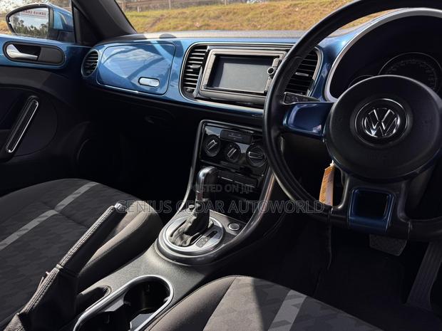 Volkswagen Beetle 2018 Blue